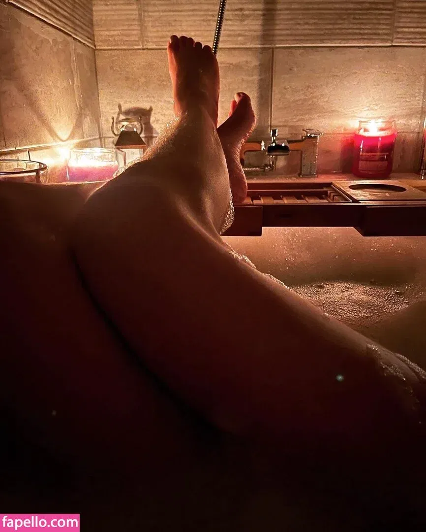 emily-smith Onlyfans Photo Gallery 