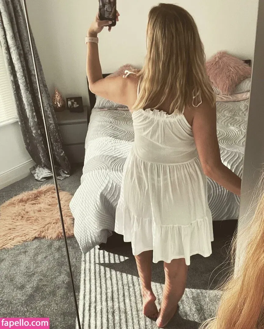 emily-smith Onlyfans Photo Gallery 