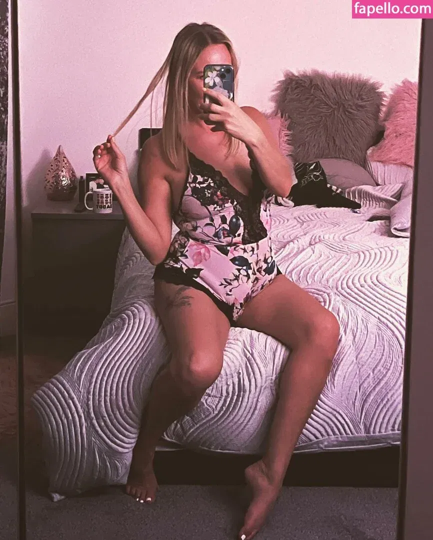 emily-smith Onlyfans Photo Gallery 