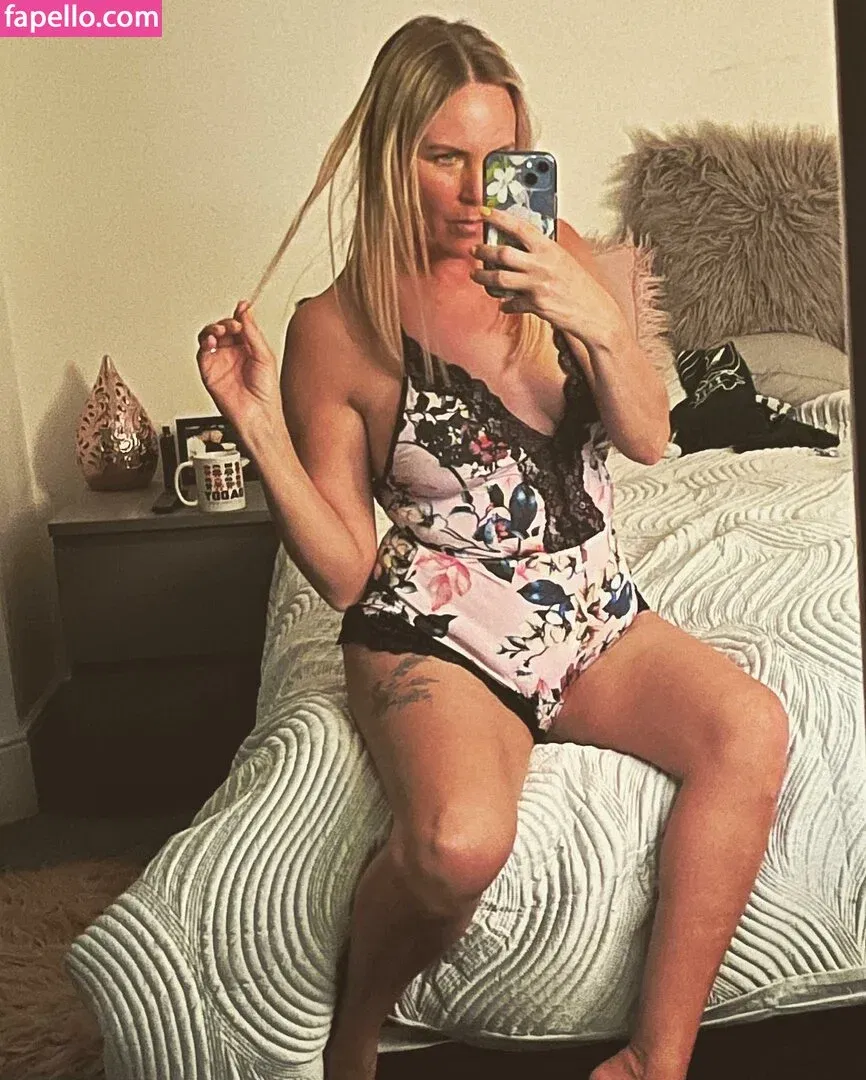 emily-smith Onlyfans Photo Gallery 