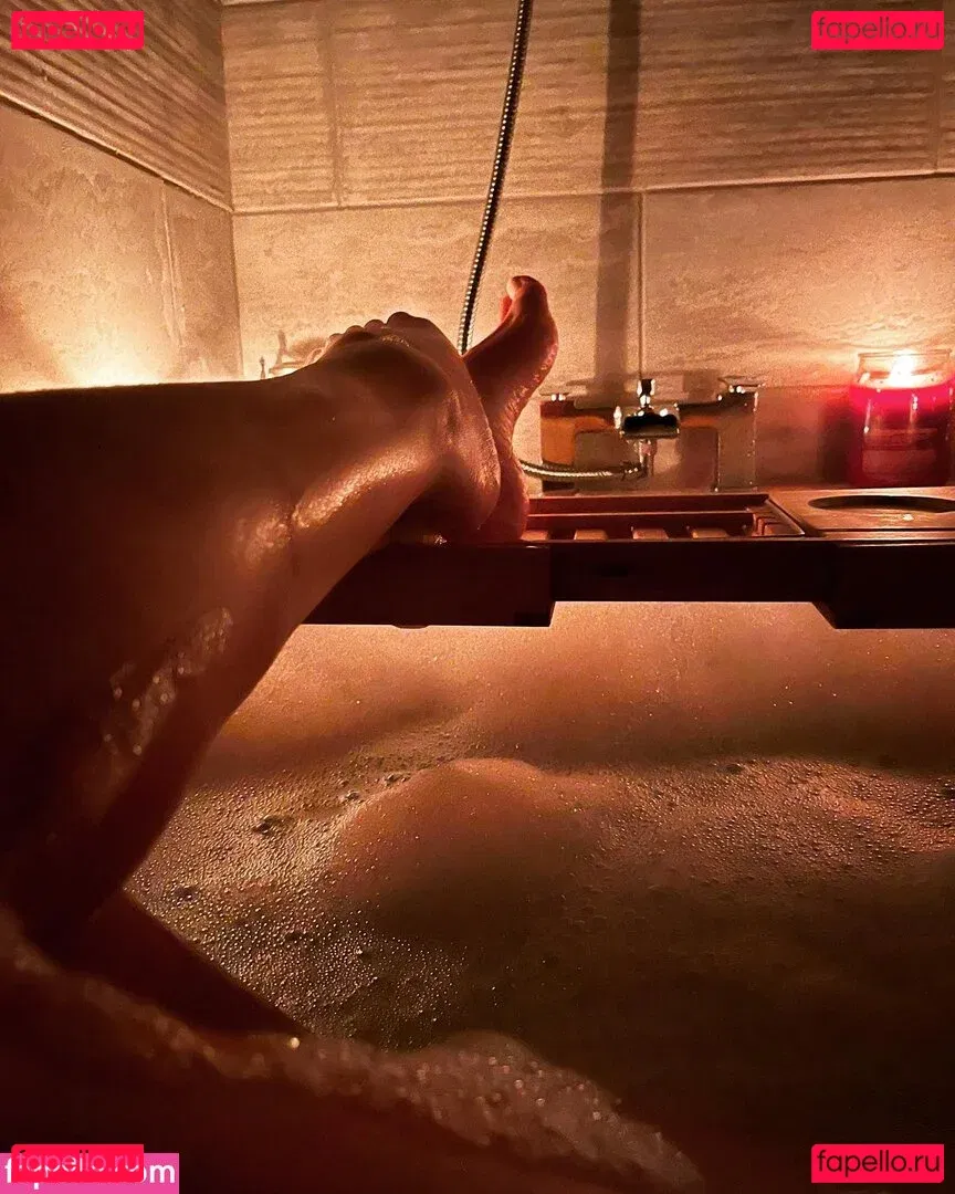 emily-smith Onlyfans Photo Gallery 