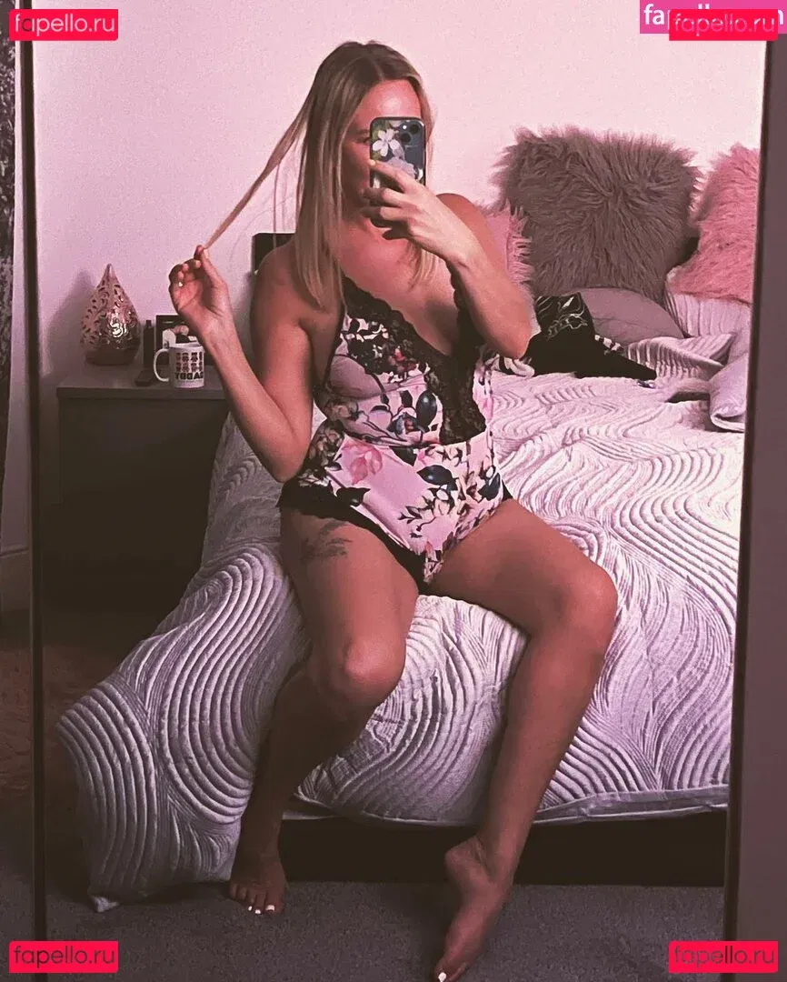 emily-smith Onlyfans Photo Gallery 