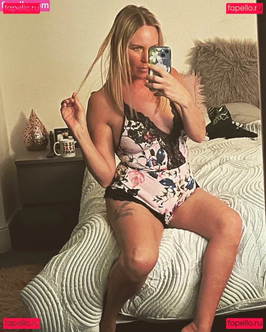 emily-smith Onlyfans Photo Gallery 