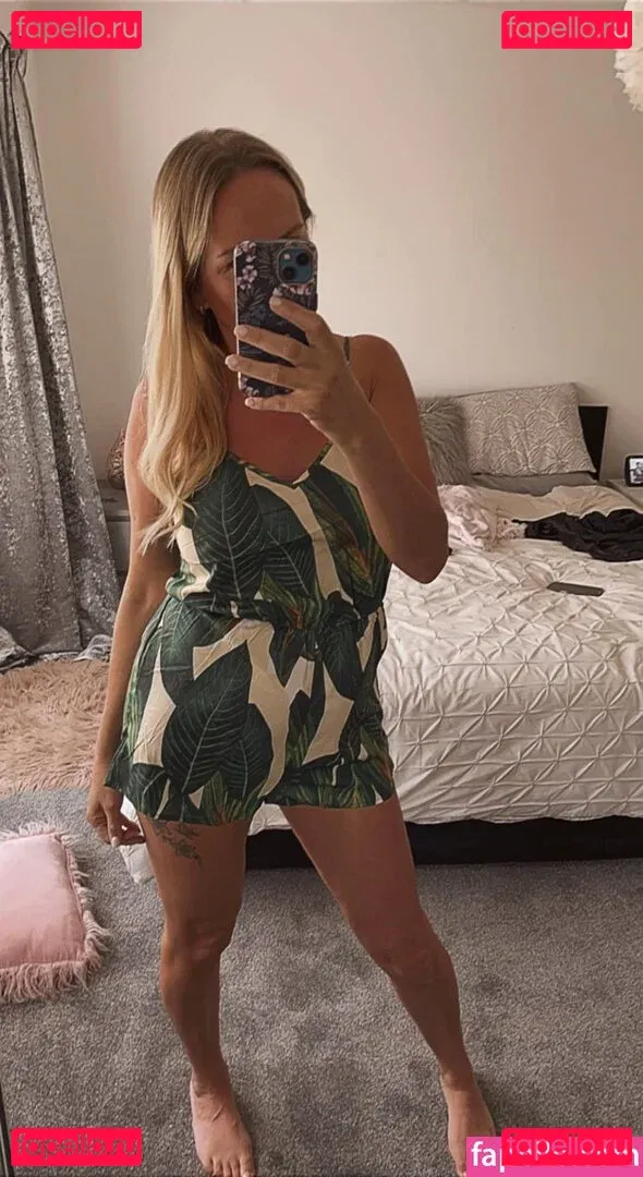 emily-smith Onlyfans Photo Gallery 