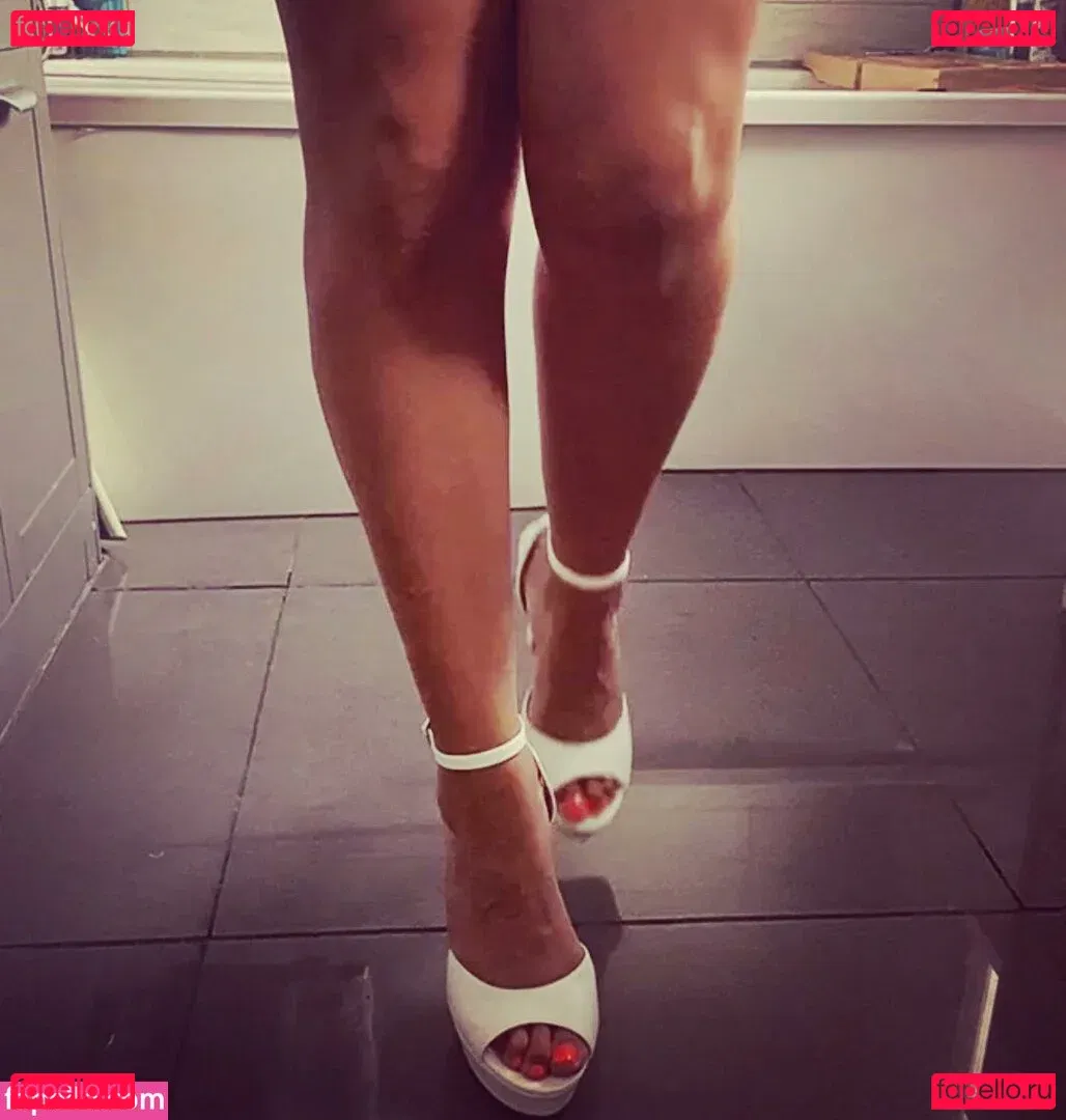 emily-smith Onlyfans Photo Gallery 