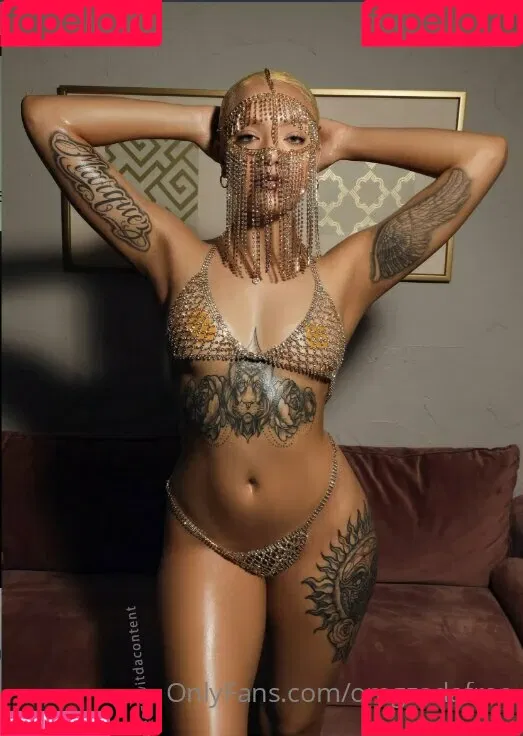 omgzadafree Onlyfans Photo Gallery 