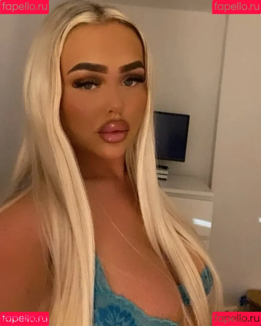 Sadie Rose Onlyfans Photo Gallery 
