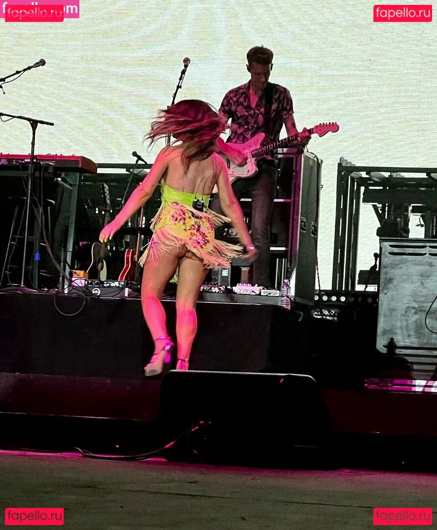 Maren Morris Onlyfans Photo Gallery 