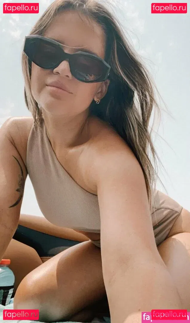 Maren Morris Onlyfans Photo Gallery 