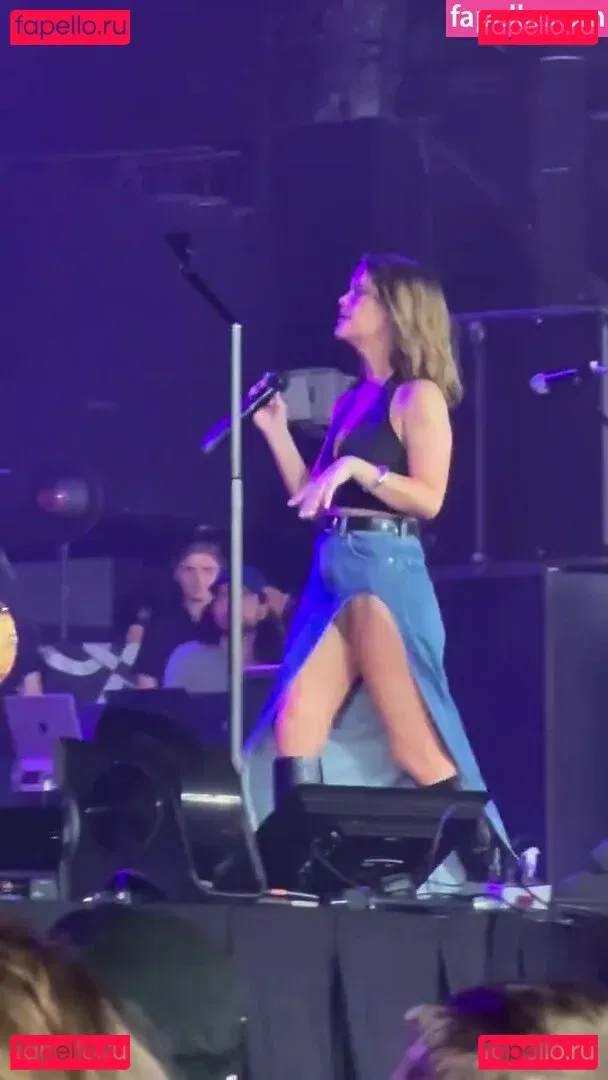 Maren Morris Onlyfans Photo Gallery 