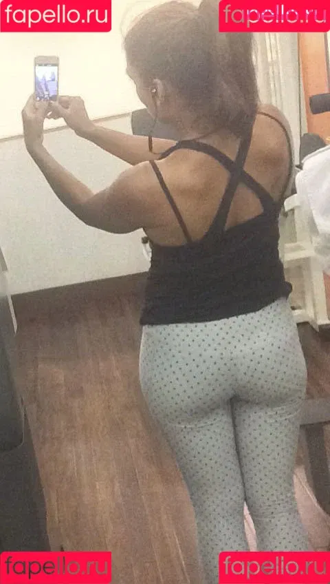 Saira Khan Onlyfans Photo Gallery 