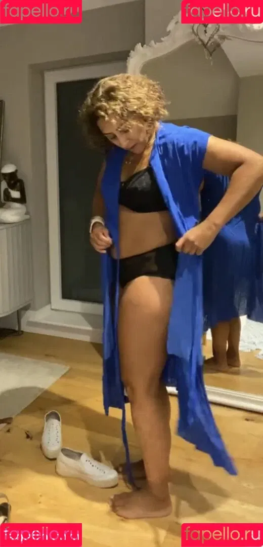 Saira Khan Onlyfans Photo Gallery 
