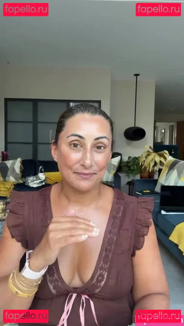 Saira Khan Onlyfans Photo Gallery 