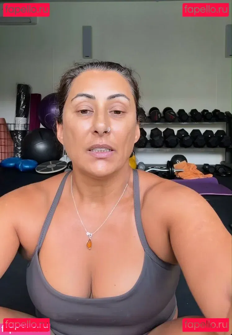 Saira Khan Onlyfans Photo Gallery 
