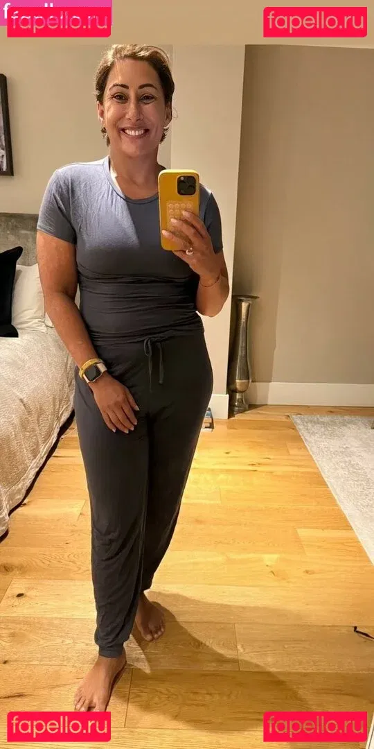 Saira Khan Onlyfans Photo Gallery 