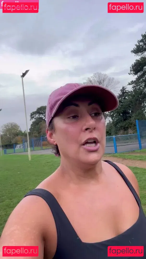 Saira Khan Onlyfans Photo Gallery 