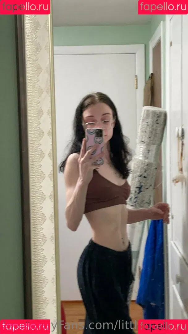 littlebabyyt Onlyfans Photo Gallery 