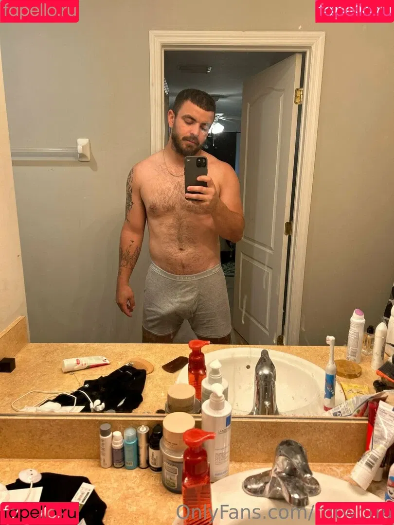 rhtwoun Onlyfans Photo Gallery 