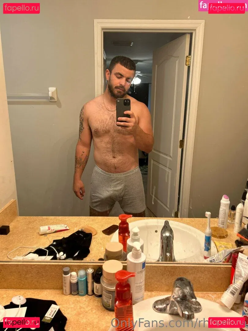 rhtwoun Onlyfans Photo Gallery 