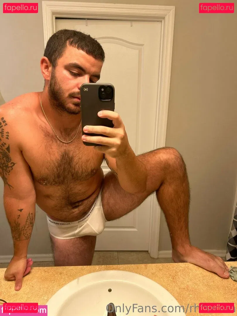 rhtwoun Onlyfans Photo Gallery 