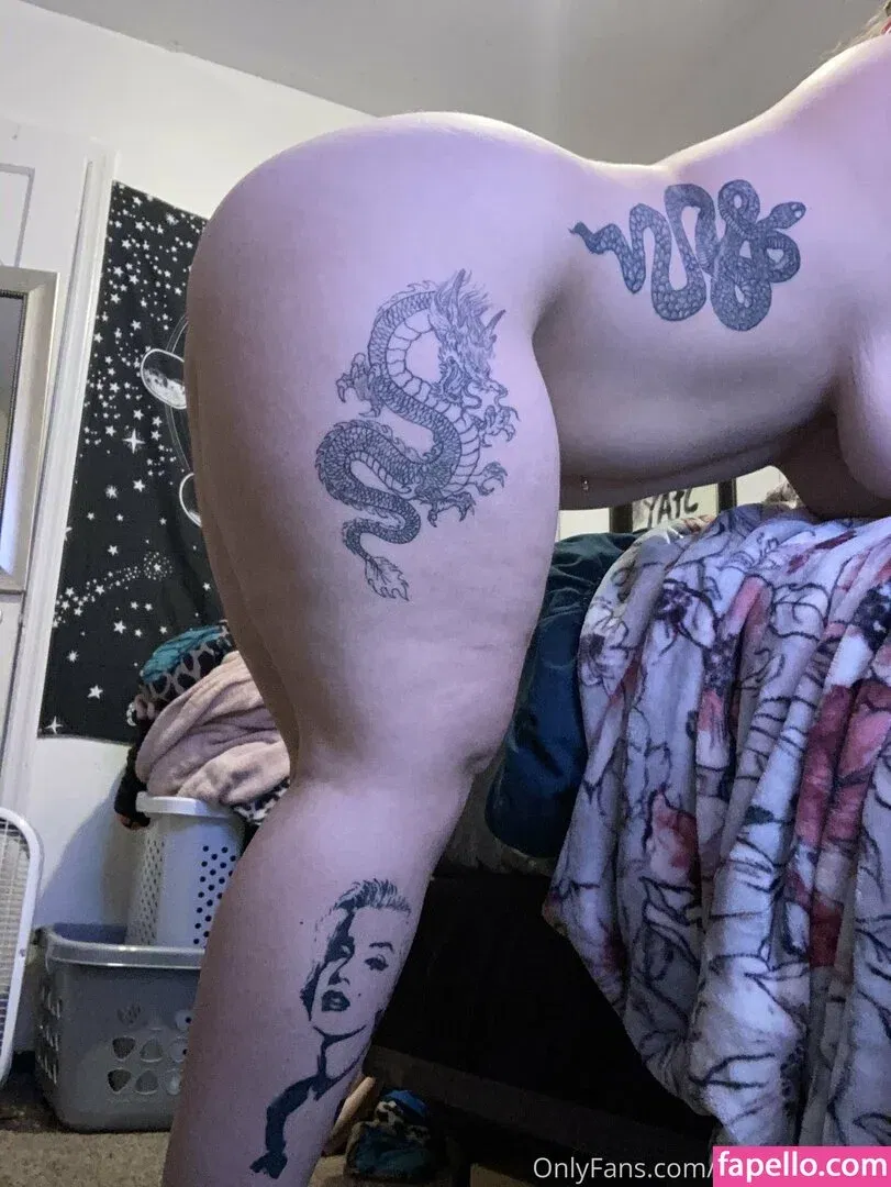 tattedchubbygf Onlyfans Photo Gallery 