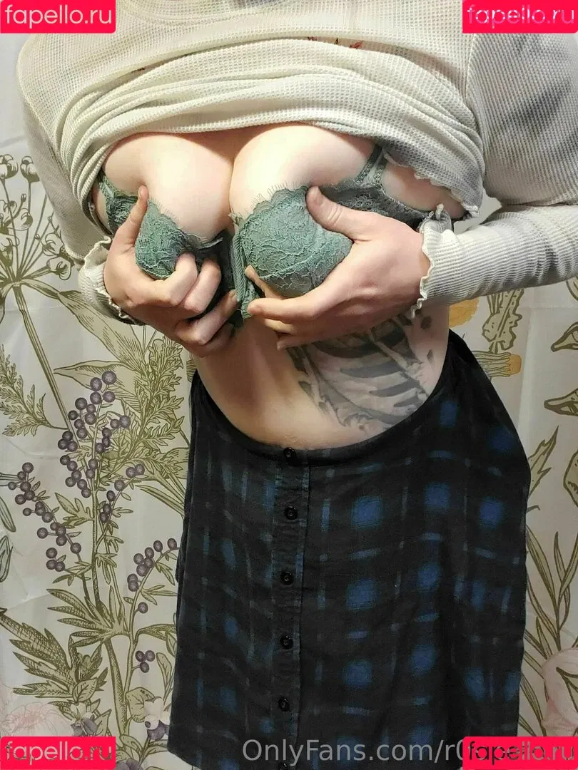 r0sie_doll Onlyfans Photo Gallery 