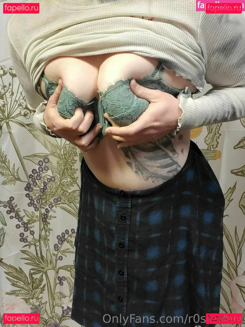 r0sie_doll Onlyfans Photo Gallery 