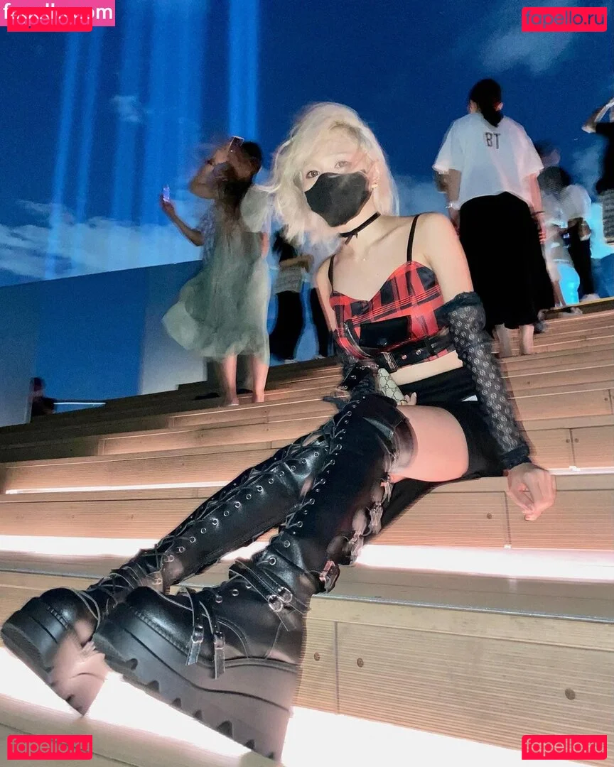 Minachan Onlyfans Photo Gallery 