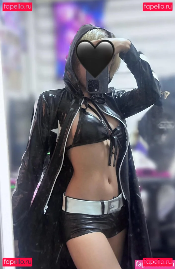 Minachan Onlyfans Photo Gallery 