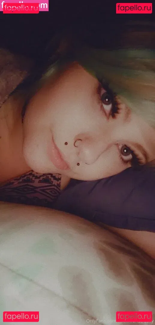 nikkimonstrosity Onlyfans Photo Gallery 