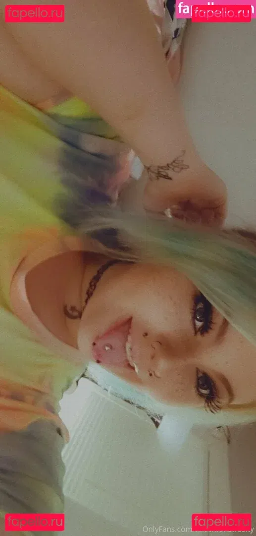 nikkimonstrosity Onlyfans Photo Gallery 