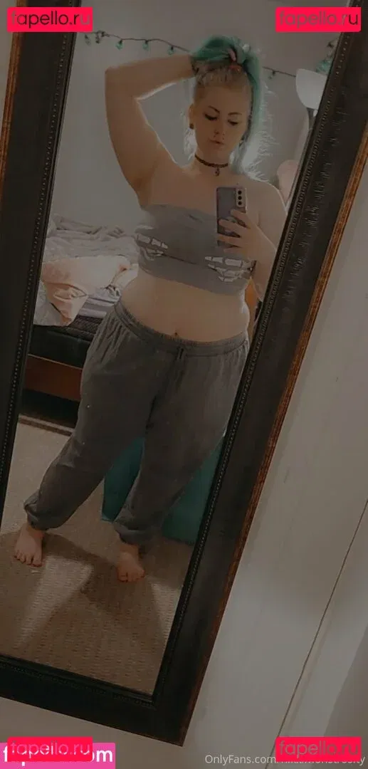 nikkimonstrosity Onlyfans Photo Gallery 