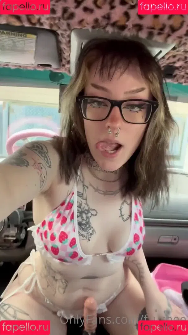 f_urbee Onlyfans Photo Gallery 