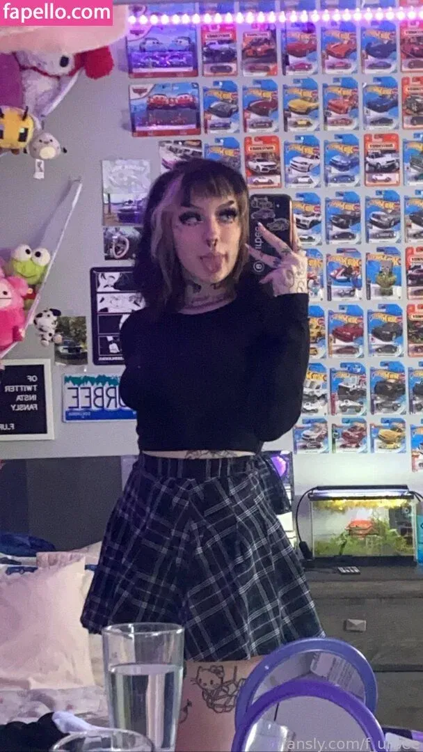 f_urbee Onlyfans Photo Gallery 