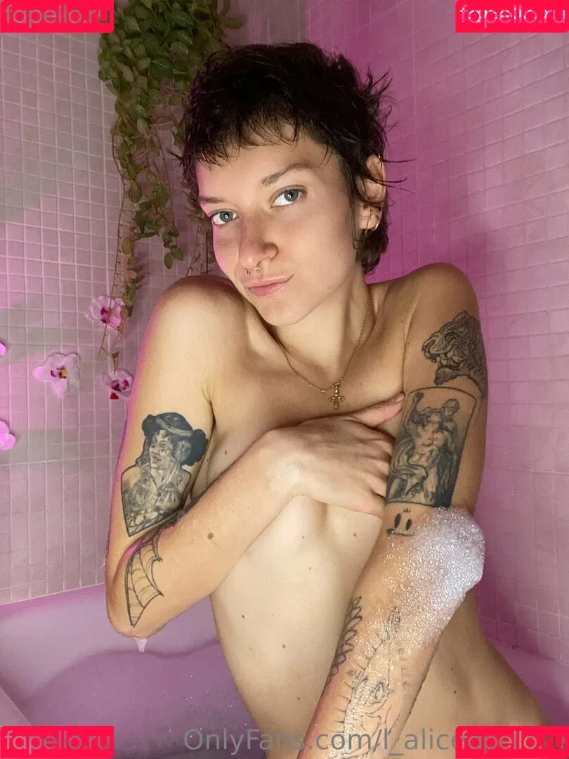 l_alicebbgirl_l Onlyfans Photo Gallery 