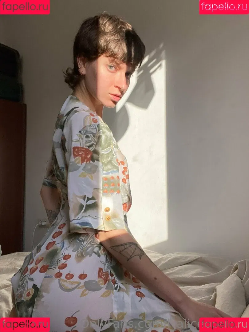 l_alicebbgirl_l Onlyfans Photo Gallery 