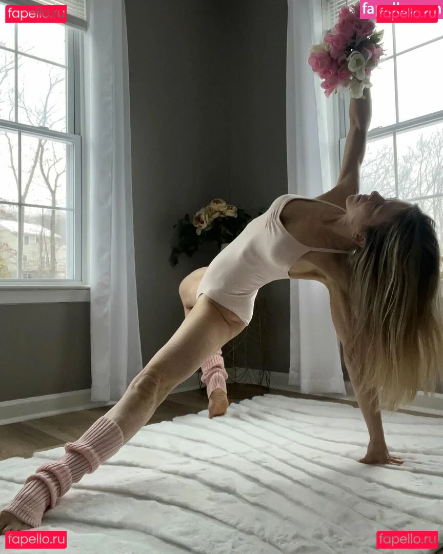 Peacefulfit Onlyfans Photo Gallery 