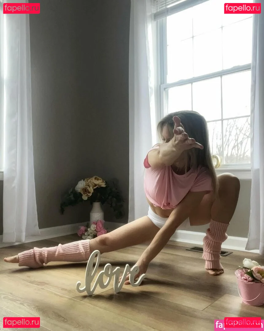 Peacefulfit Onlyfans Photo Gallery 