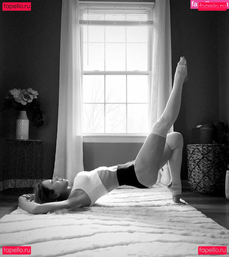 Peacefulfit Onlyfans Photo Gallery 