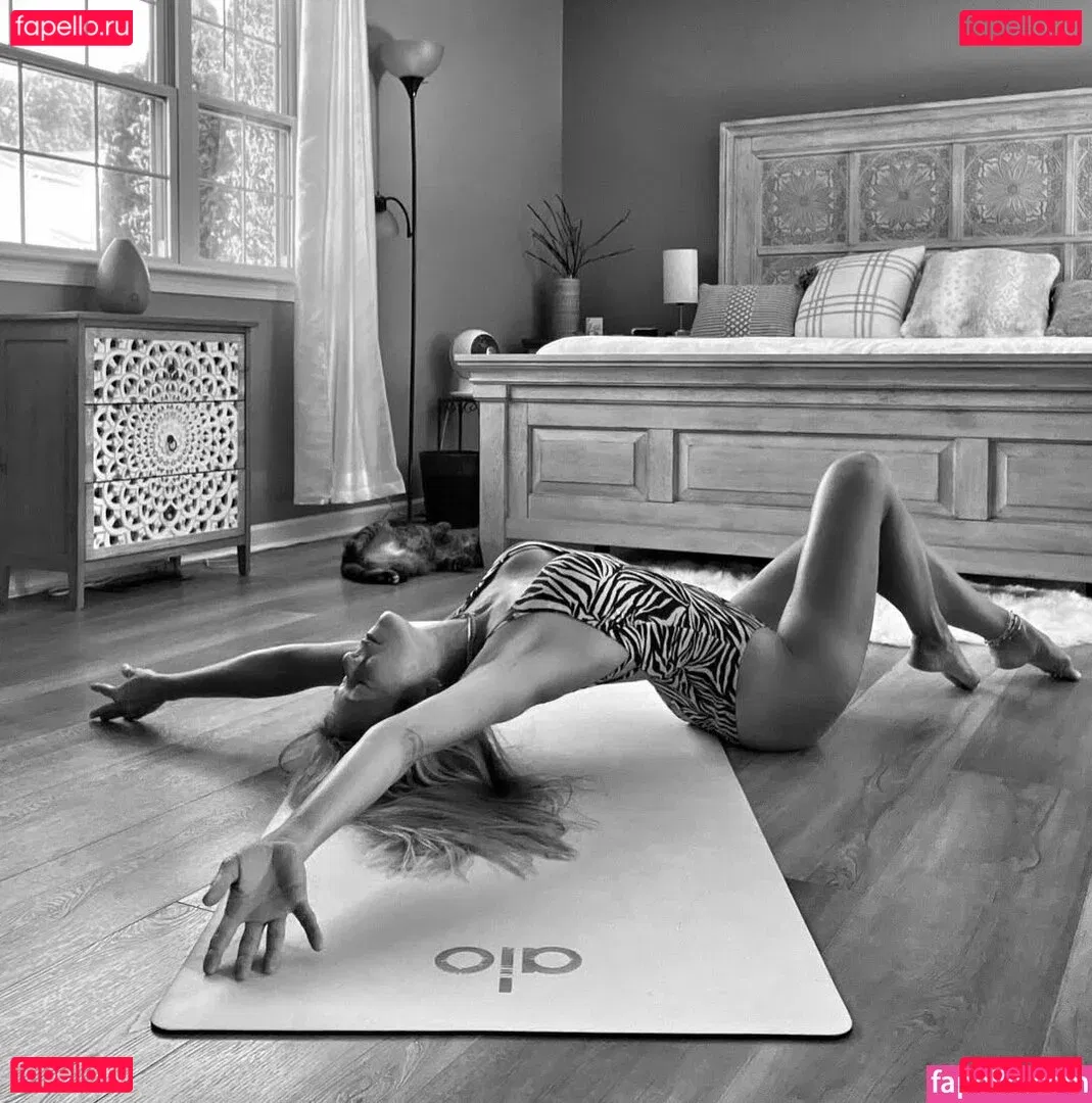 Peacefulfit Onlyfans Photo Gallery 