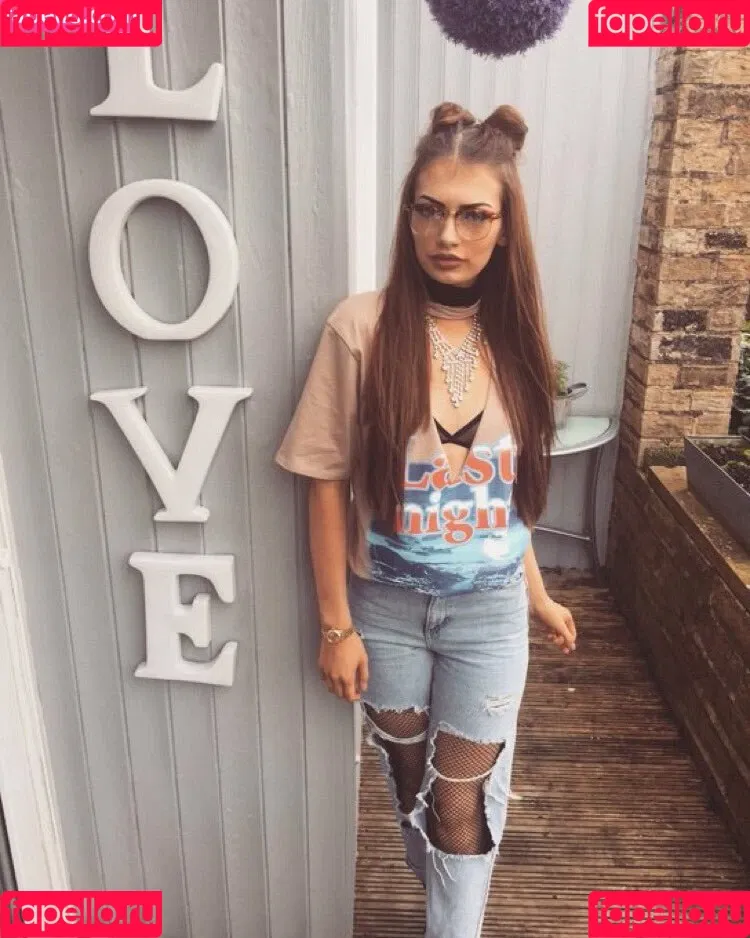 Xavia Brooke Onlyfans Photo Gallery 