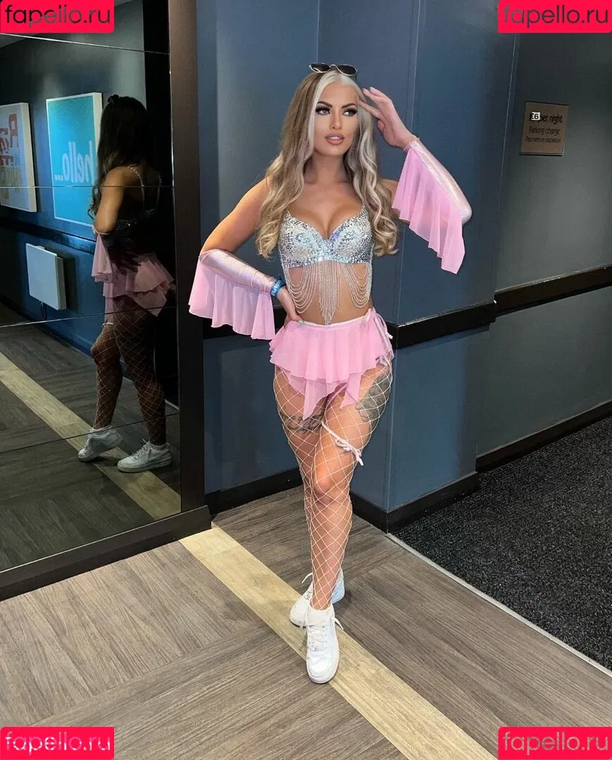 Xavia Brooke Onlyfans Photo Gallery 