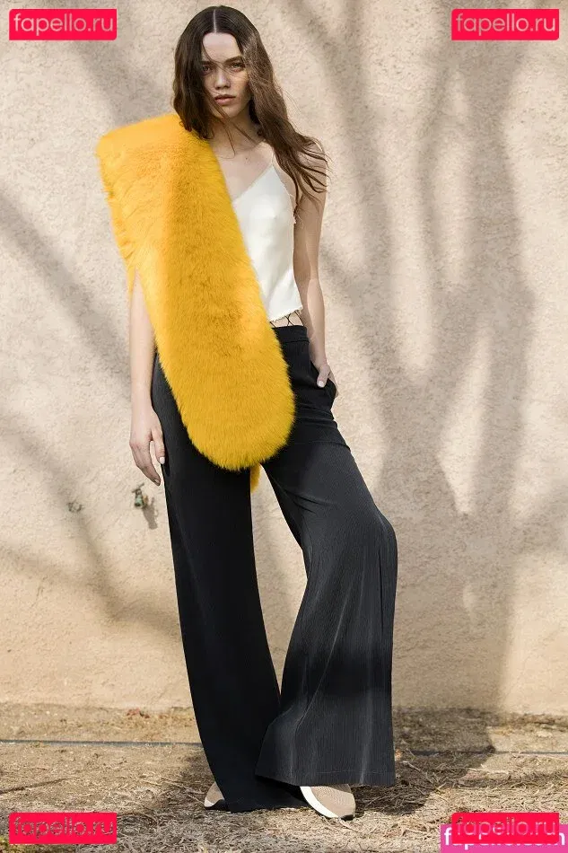 Elaine Carlin Onlyfans Photo Gallery 