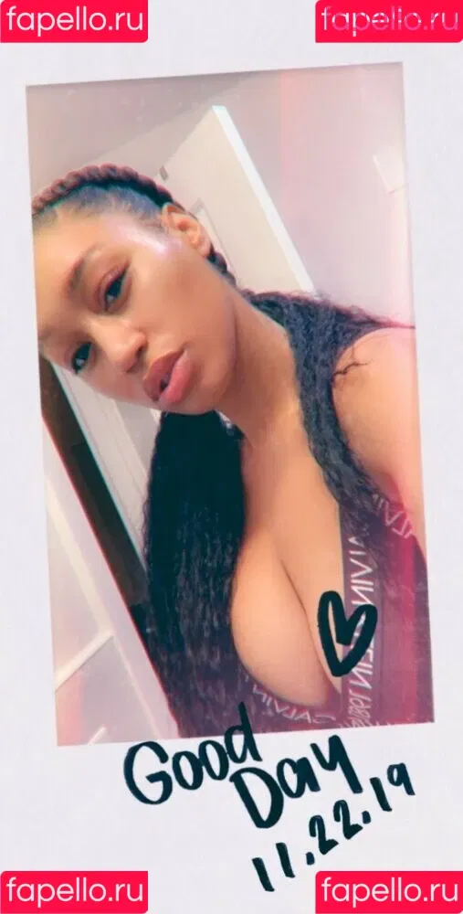 Nia Simone Onlyfans Photo Gallery 