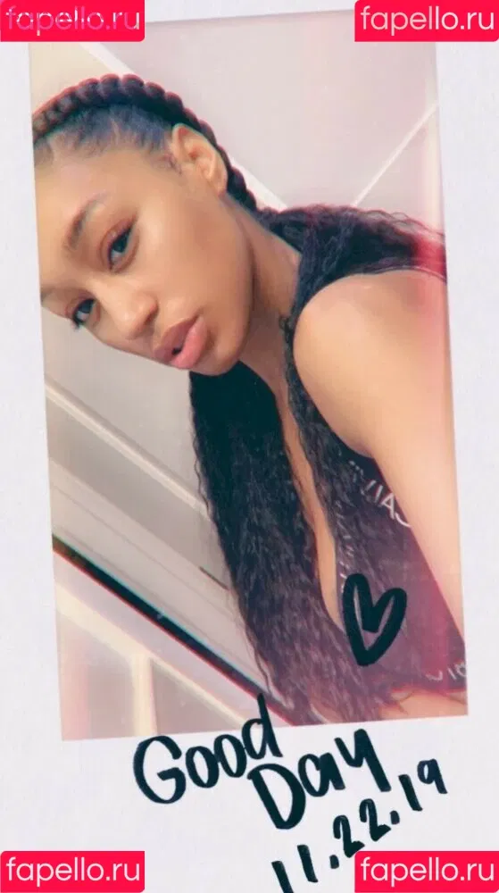 Nia Simone Onlyfans Photo Gallery 