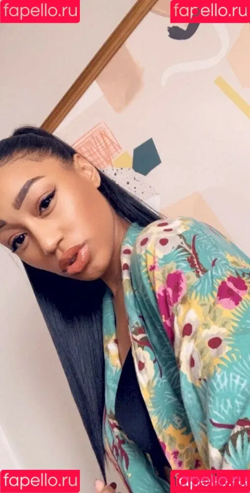 Nia Simone Onlyfans Photo Gallery 