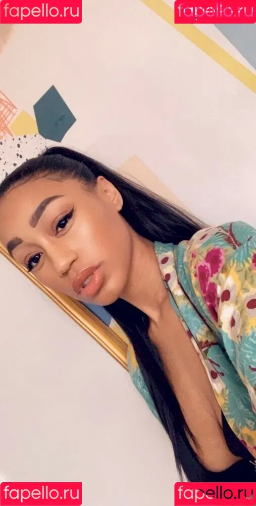 Nia Simone Onlyfans Photo Gallery 