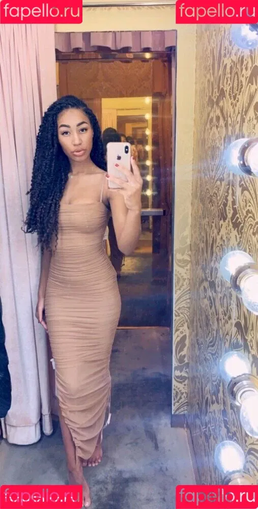 Nia Simone Onlyfans Photo Gallery 