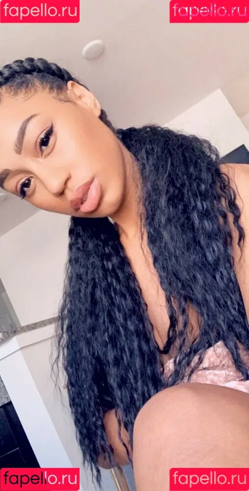 Nia Simone Onlyfans Photo Gallery 