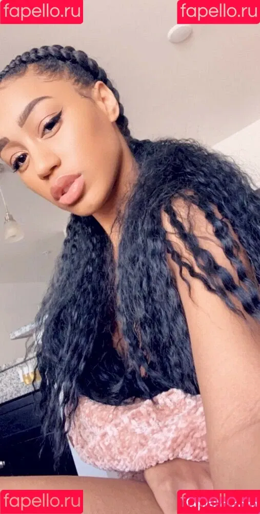 Nia Simone Onlyfans Photo Gallery 